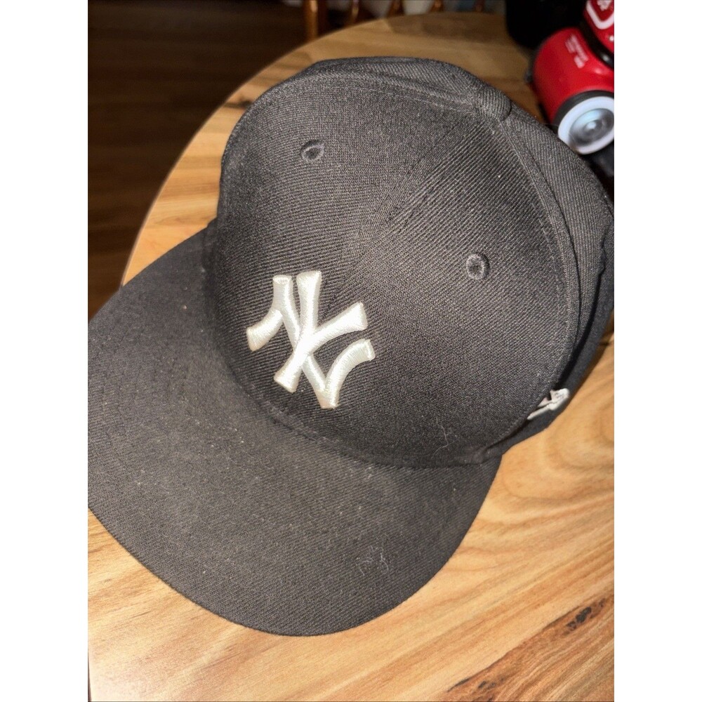 New Era 59Fifty MLB New York Yankees Black & White Baseball Hat Sz 7 5/8